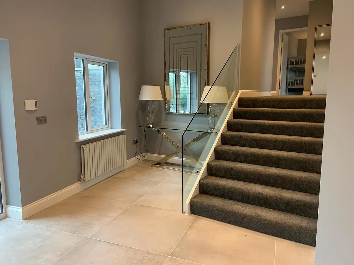River Views,Kinsale, Hosted By Exquisite Holiday Homes, Sleeps 26 Корк