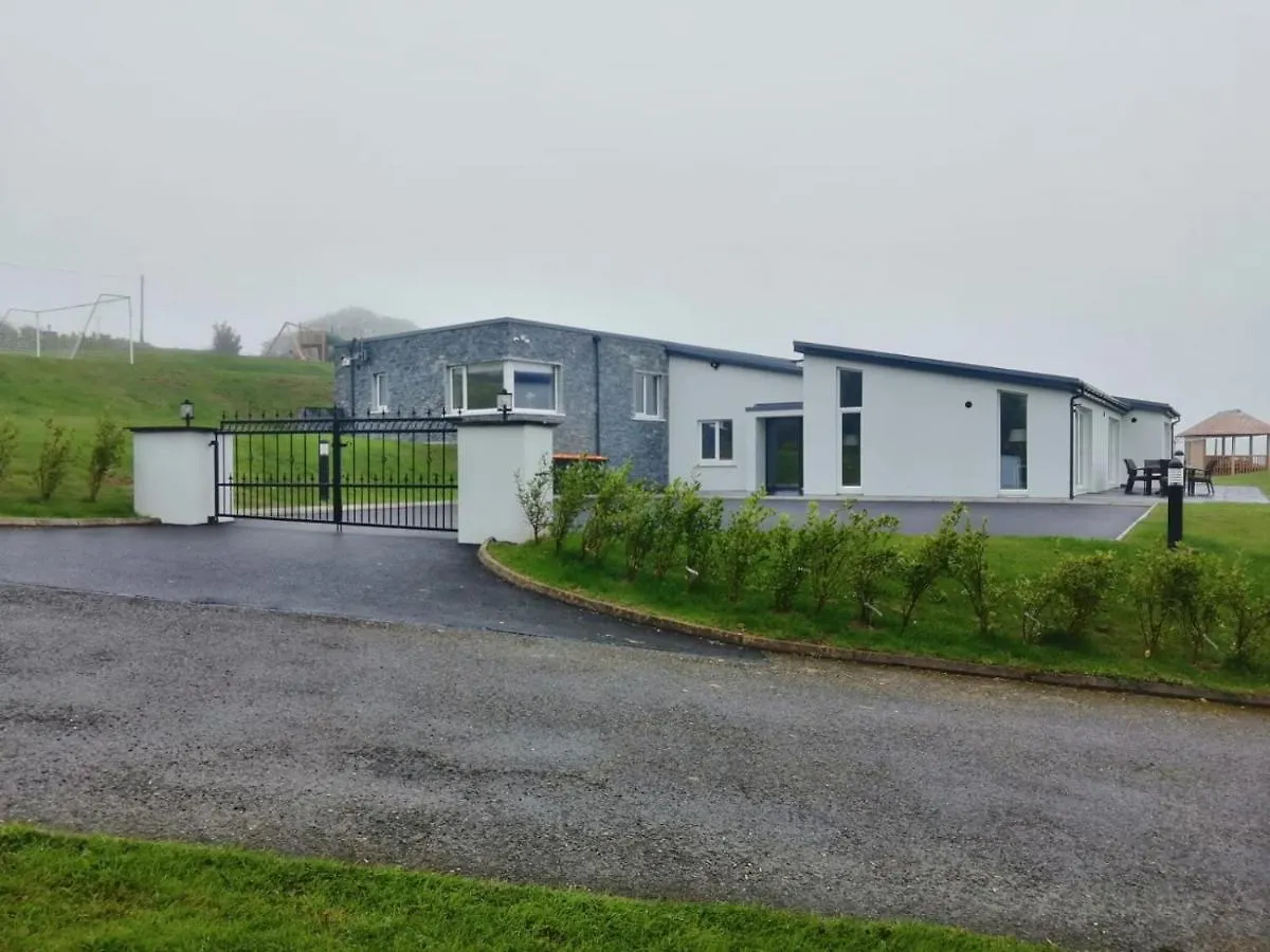 River Views,Kinsale, Hosted By Exquisite Holiday Homes, Sleeps 26 Корк 0*,