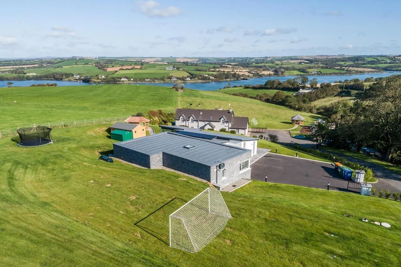 River Views,Kinsale, Hosted By Exquisite Holiday Homes, Sleeps 26 Корк Ирландия